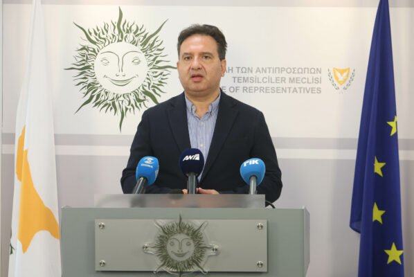 Χριστοφίδης: Δεν θα αφήσουμε το ζήτημα της έμφυλης βίας να ξεχαστεί – Ζητούνται λύσεις και συντονισμός