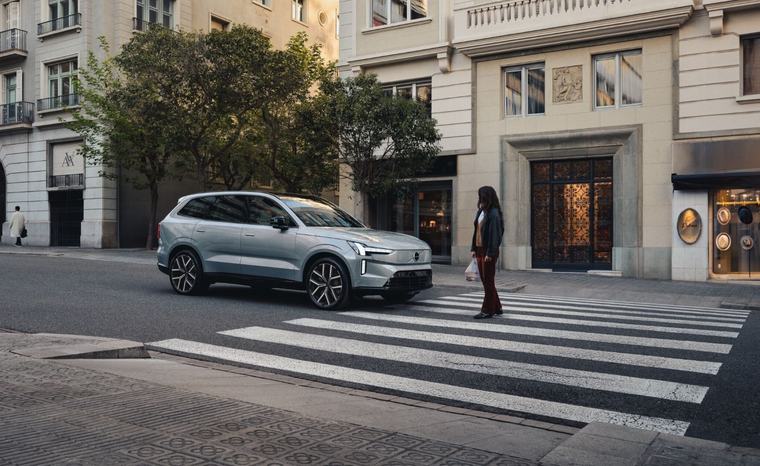 Η Volvo παρουσιάζει έναν ψηφιακό σύμβουλο που επιβραβεύει την ασφαλή οδήγηση