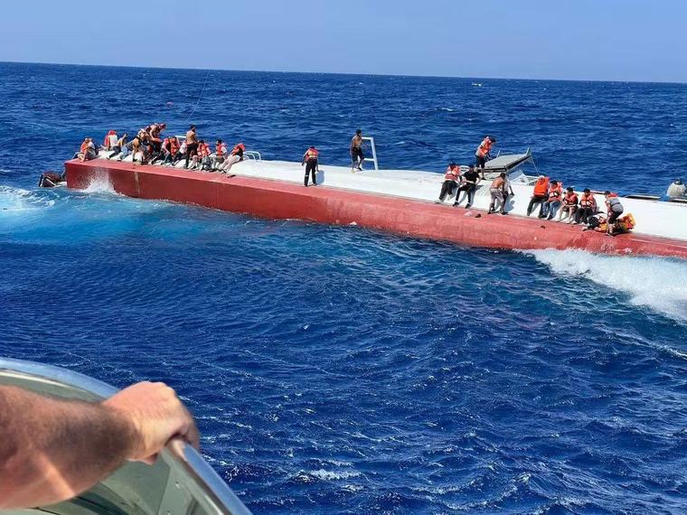 Πολύνεκρο ναυάγιο στην Κερύνεια: Μεγαλώνει η αγωνία για τους αγνοούμενους, «βράζει» το πολιτικό σκηνικό στα κατεχόμενα