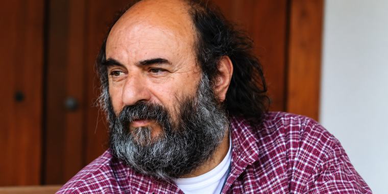 Έφυγε από τη ζωή ο σπουδαίος συγγραφέας και εκδότης Βάσος Φτωχόπουλος